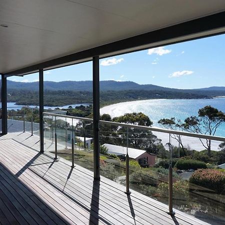 Sea Eagle Cottage Amazing Views Of Bay Of Fires Binalong Bay Экстерьер фото